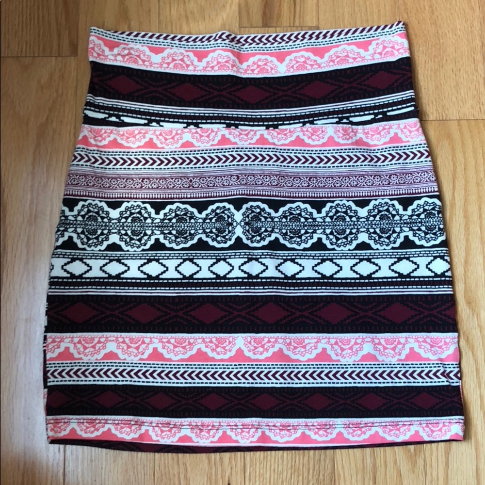 Patterned Pencil Skirt